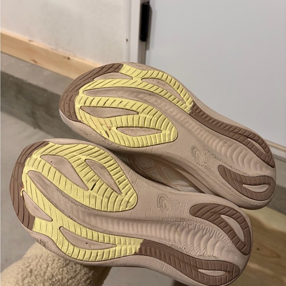 ASICS Gel Nimbus 27 Cream/Mineral Beige - Picture 4 of 4